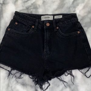 Black high waisted shorts!
